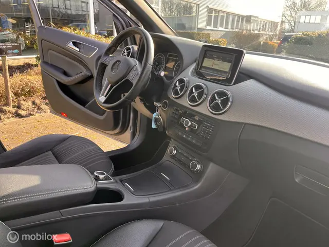 Mercedes-Benz B-Klasse 180 Ambition 2014 Benzine 15