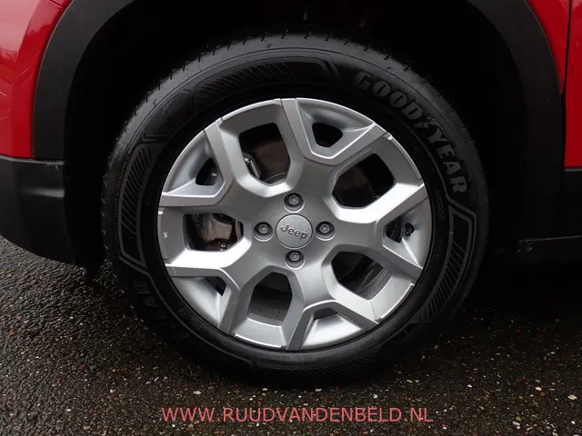 Jeep Avenger Altitude 54kWh 2024 Elektrisch 29