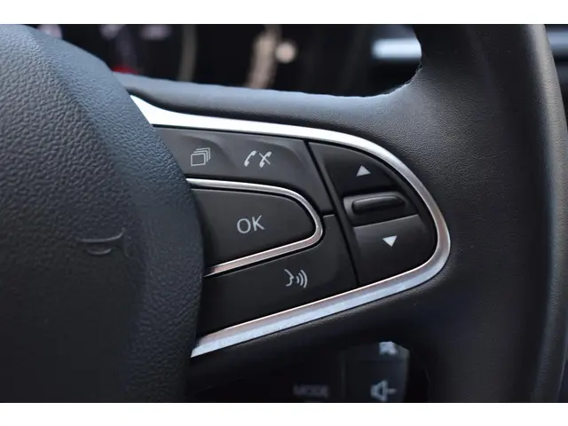 Renault Kadjar TCe 140 EDC Limited 2022 Benzine 22