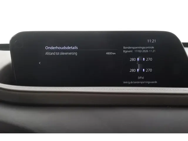 Mazda CX-30 2.0 X 186pk Automaat Luxury 2021 Benzine 25