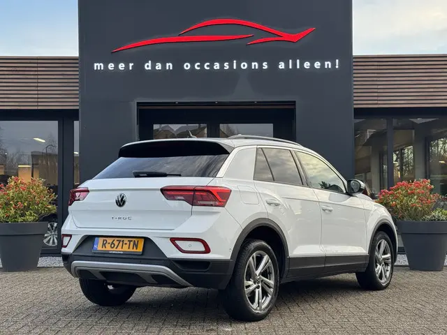 Volkswagen T-Roc 1.0 TSI 110pk 75 Edition 2022 Benzine 5