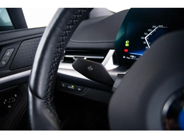 BMW 2 Serie Active Tourer 220i 2023 Benzine 52