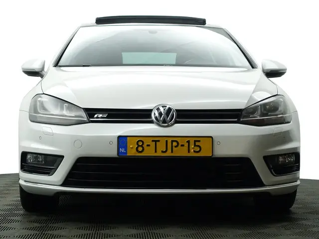 Volkswagen Golf 1.2 TSI Highline+ 2014 Benzine 26