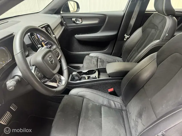 Volvo XC40 1.5 T4 Recharge R-Design 2022 Hybride Benzine 12
