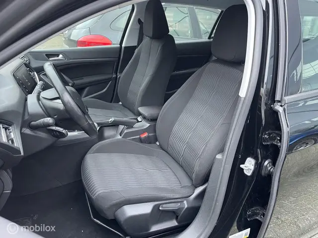 Peugeot 308 1.2 VTi Active 2013 Benzine 6