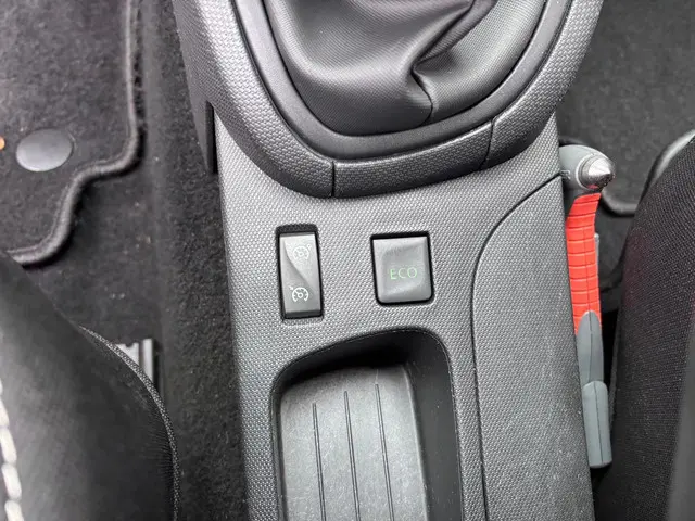 Renault Clio Estate 0.9 TCe Expression 2014 Benzine 26