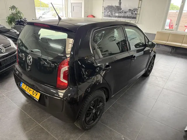 Volkswagen up! 1.0 move up! BlueMotion 2014 Benzine 7