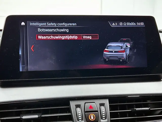 BMW X2 xDrive25e High Executive 2023 Hybride Benzine 17