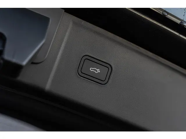 Lynk & Co 08 1.5 More 2026 Hybride Benzine 21