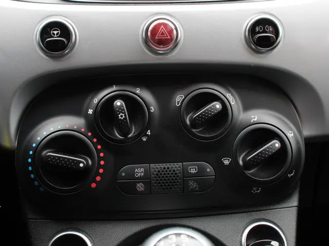 Fiat 500C 1.0 70pk Hybrid Connect 2021 Benzine 19