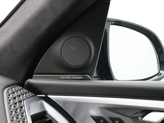 BMW XM PHEV 50e 2025 Hybride Benzine 28