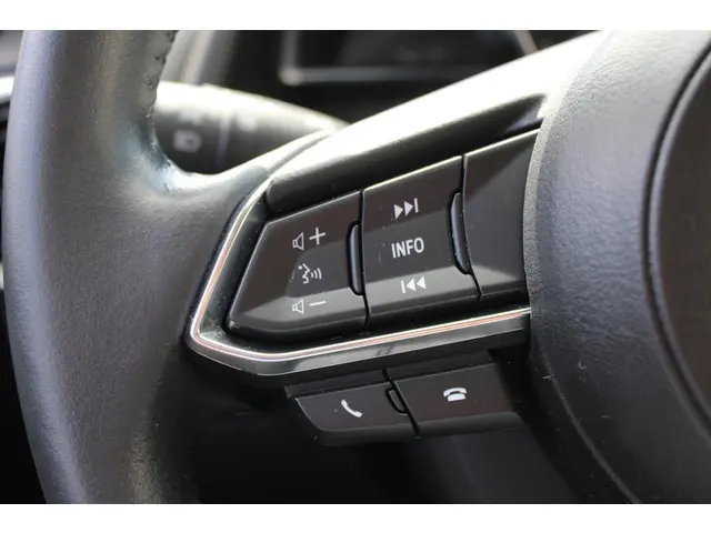 Mazda 2 1.5 Skyactiv-G Luxury 2021 Benzine 17