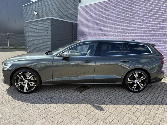 Volvo V60 2.0 T5 Inscription 2019 Benzine 27