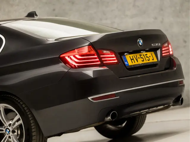 BMW 5 Serie 535i High Executive 2016 Benzine 14