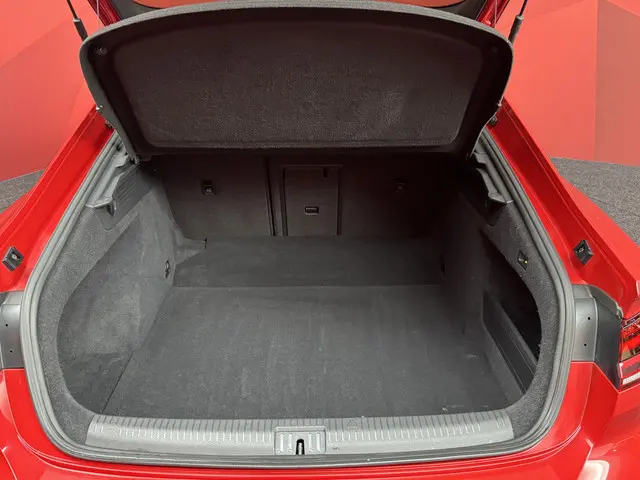 Volkswagen Arteon 2.0 TSI Business R 2018 Benzine 14