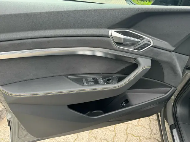 Audi e-tron 50 quattro S edition 71 kWh 2022 Elektrisch 22