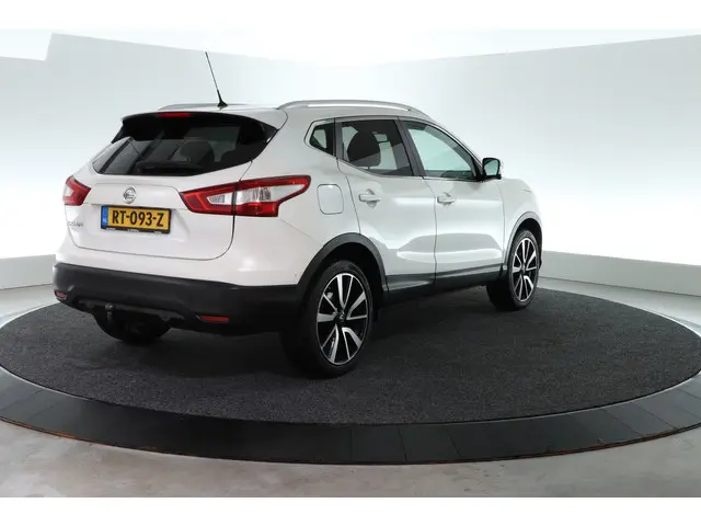 Nissan QASHQAI 1.2 Premier Edition 2014 Benzine 2