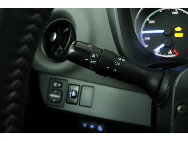 Toyota Yaris 1.5 Hybrid Active 2020 Hybride Benzine 30