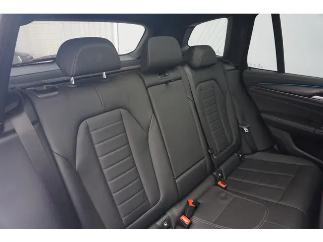 BMW X3 xDrive30e 2022 Hybride Benzine 14