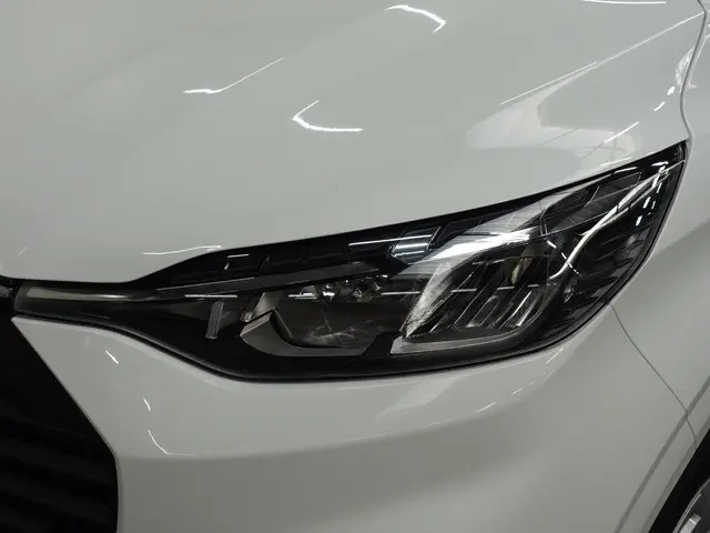 Ford Transit Custom 300 2.0 TDCI L2H1 Trend 2024 Diesel 5