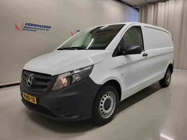 Mercedes-Benz Vito 2