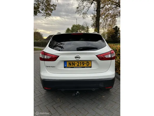 Nissan QASHQAI 1.2 Tekna 17" 2017 Benzine 4