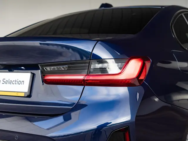 BMW 3 Serie Sedan 318i 2025 Benzine 14