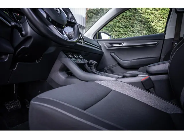 Škoda Karoq 1.5 TSI ACT Sportline 2020 Benzine 39
