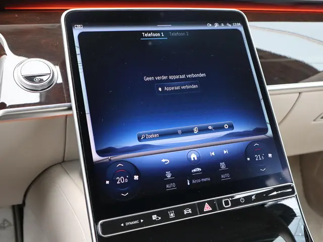 Mercedes-Benz S-Klasse 680 4MATIC Maybach 2023 Benzine 29