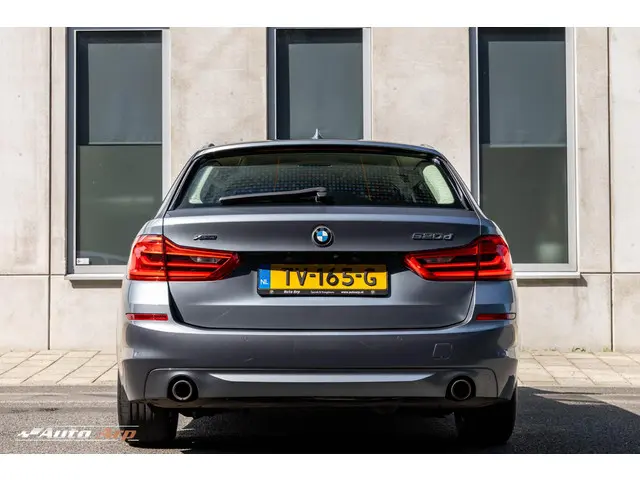 BMW 5 Serie Touring 520d xDrive Executive 2018 Diesel 16