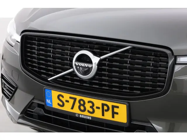 Volvo XC60 2.0 T8 AWD R-Design 2020 Hybride Benzine 27