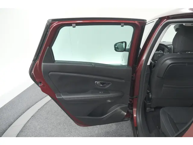 Renault Scénic TCe 140 EDC Limited 2019 Benzine 82