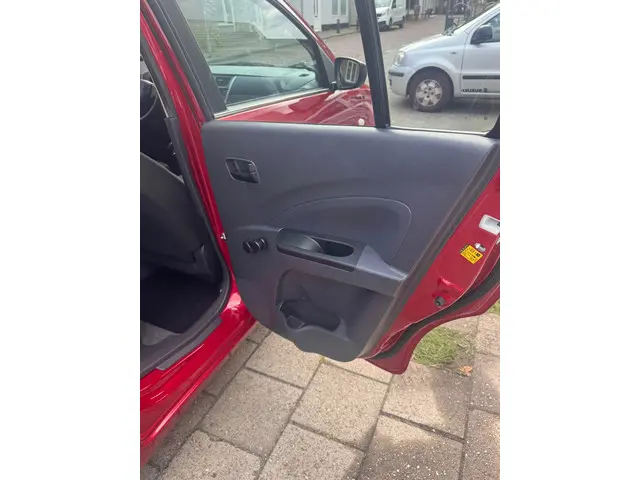 Suzuki Celerio 1.0 Dynamic Carplay 33.800KM! 2017 Benzine 8