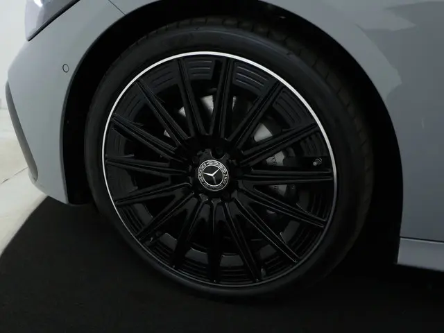 Mercedes-Benz CLE Coupé 200 AMG 2024 Hybride Benzine 38