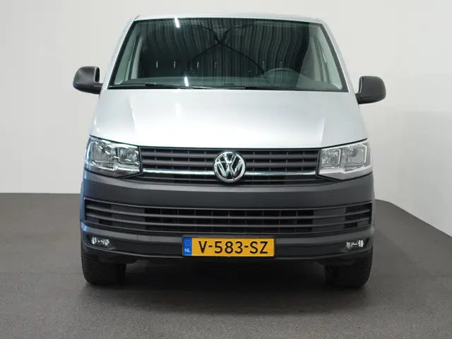 Volkswagen Transporter 102pk L1H1 Highline 2018 Diesel 37