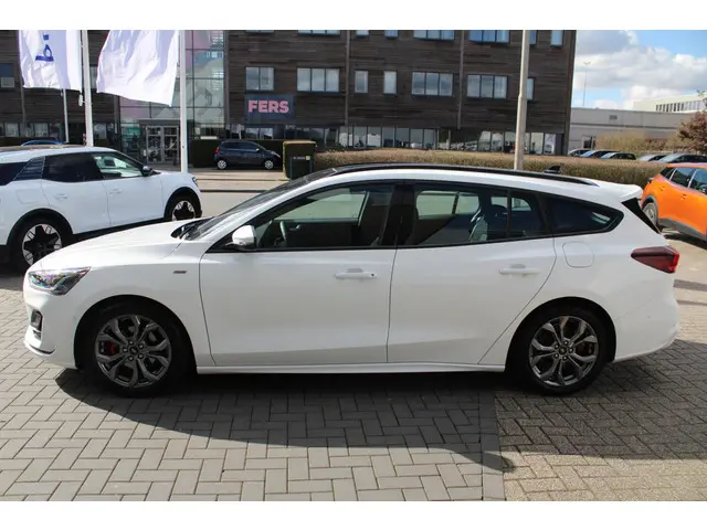 Ford Focus 1.0 EcoBoost Hybrid ST Line X 2024 Benzine 5