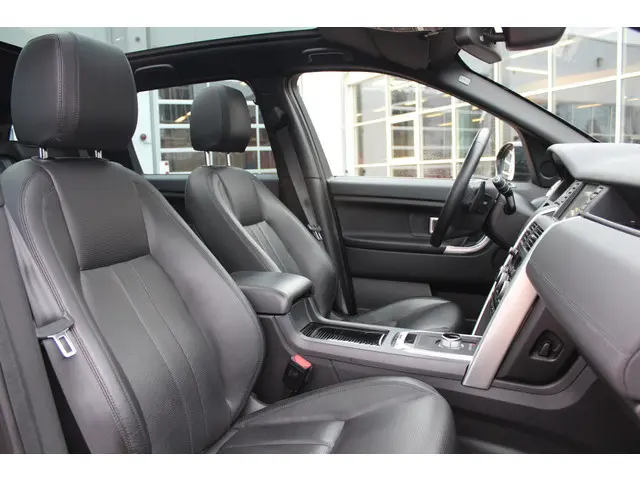 Land Rover Discovery Sport 2.0 Si4 4WD SE 2016 Benzine 19