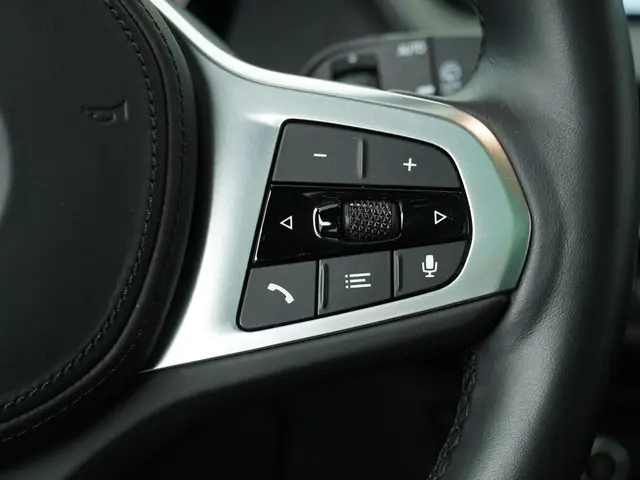 BMW 1 Serie 120i Executive 2022 Benzine 21