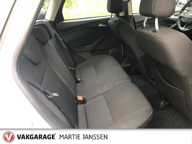 Ford Focus Wagon 1.0 Lease Edition 2018 Benzine 16