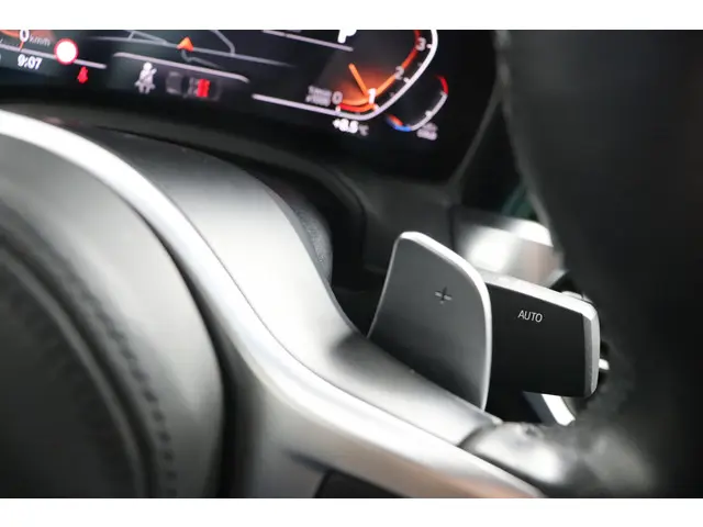 BMW 3 Serie 330i High Executive 2020 Benzine 41