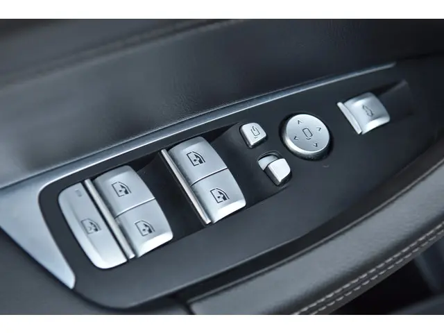 BMW X3 xDrive20i High Executive 2018 Benzine 9