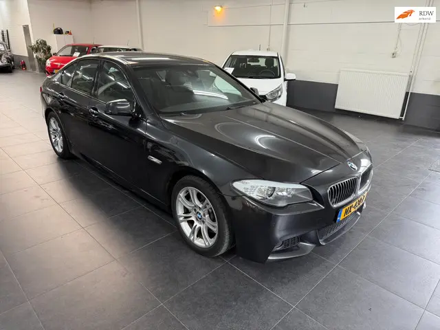 BMW 5 Serie 520i High Executive 2012 Benzine