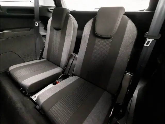 Peugeot 5008 1.2 PureTech Sport 7 Persoons 2019 Benzine 14