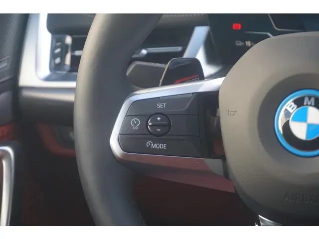 BMW iX1 eDrive20 2025 Elektrisch 12