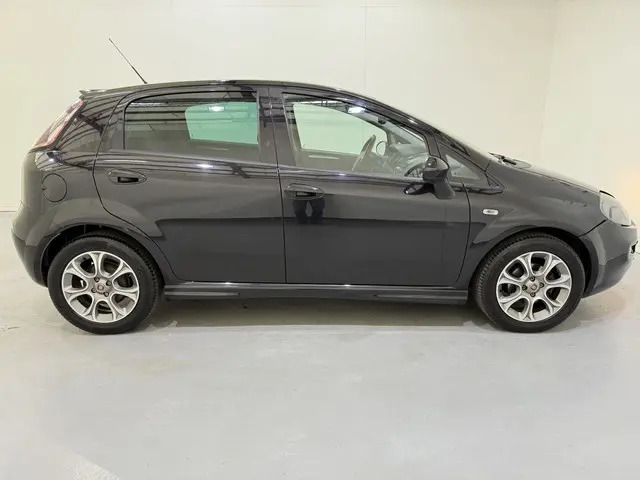 Fiat Punto 0.9 TwinAir Turbo 100 Lounge 2015 Benzine 17
