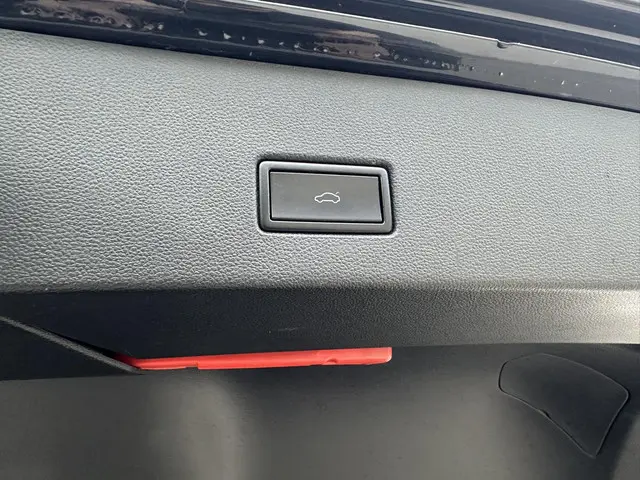 Volkswagen T-Roc 2.0 TSI 4Motion / R Line 2018 Benzine 25