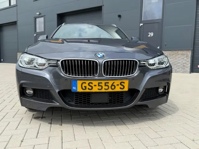 BMW 3 Serie Touring 330i xDrive M Sport 2015 Benzine 13