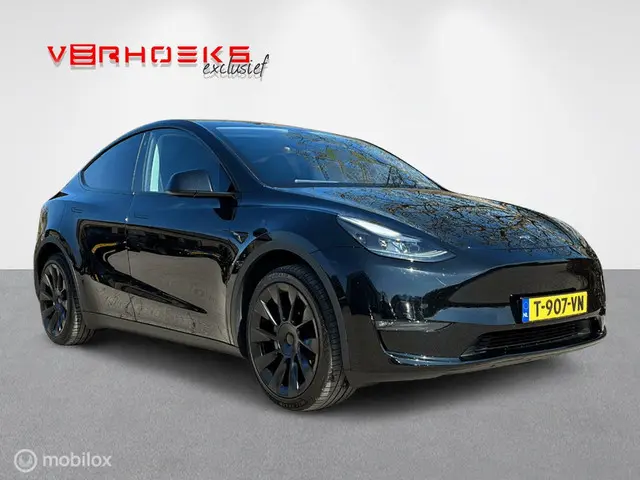 Tesla Model Y Long Range Dual Motor 2023 Elektrisch 4