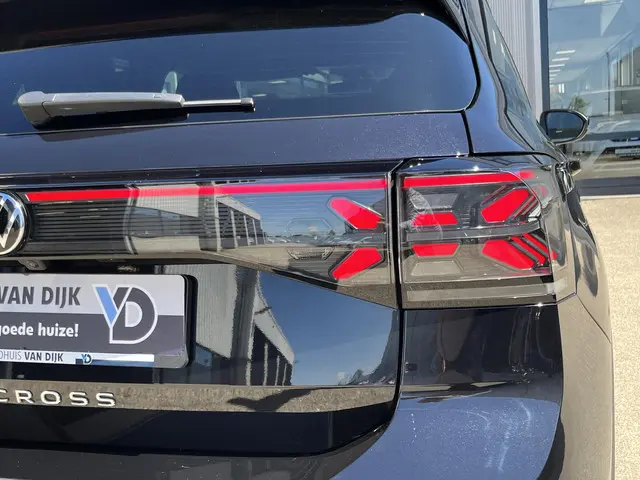 Volkswagen T-Cross 1.0 TSI R-Line Business 2024 Benzine 56