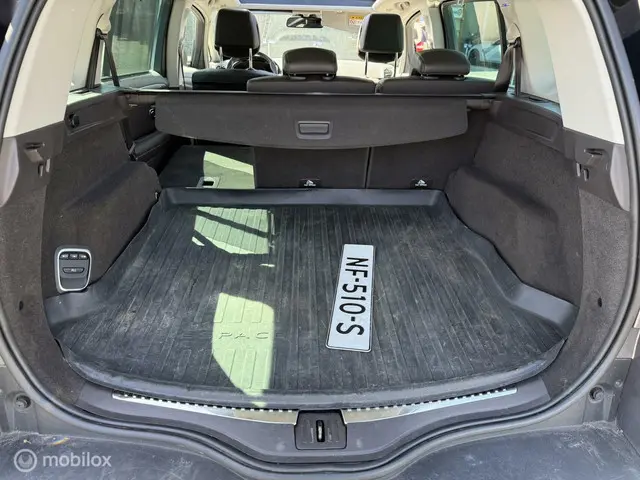 Renault Espace 1.6 dCi Initiale Paris 5p. 2016 Diesel 13